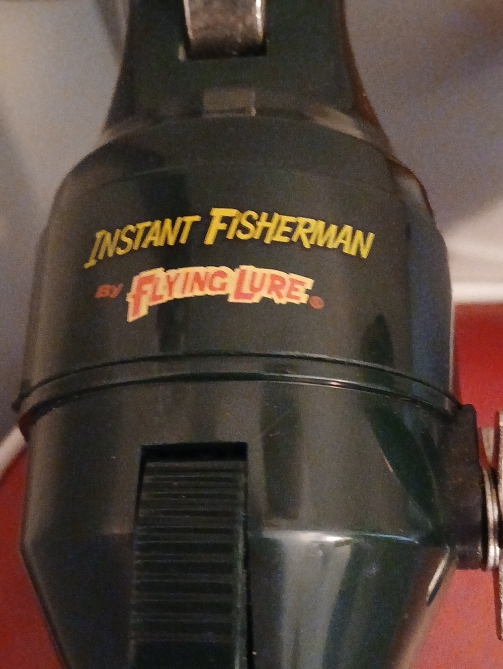 Instant Fisherman Electric Fish Feeder - Dark Green